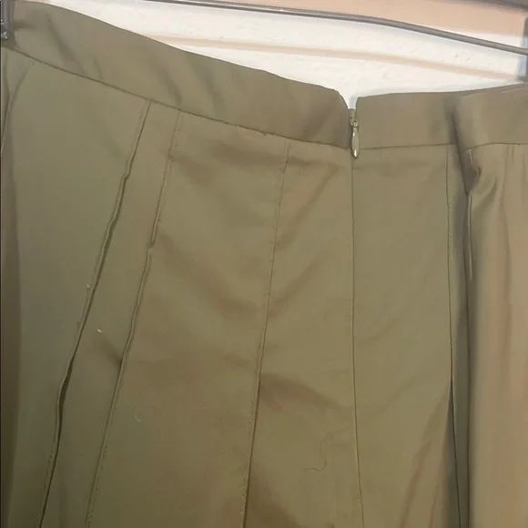Ann Taylor Olive Green Midi A-Line Skirt with Pleats for Casual Work - Picture 5 of 6